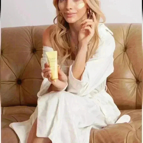 People's Beauty Frontliner Mask + Scrub - Picture 5 of 5